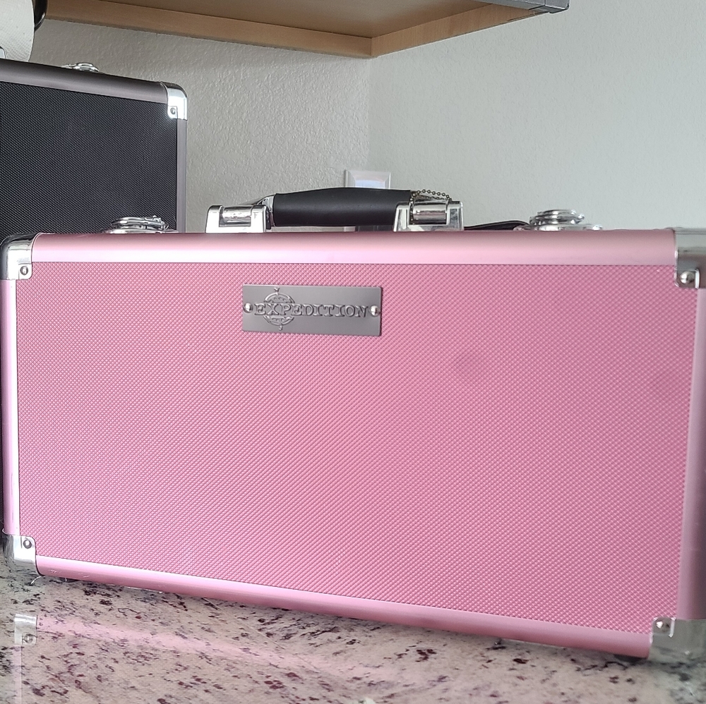 Expedition travel briefcase